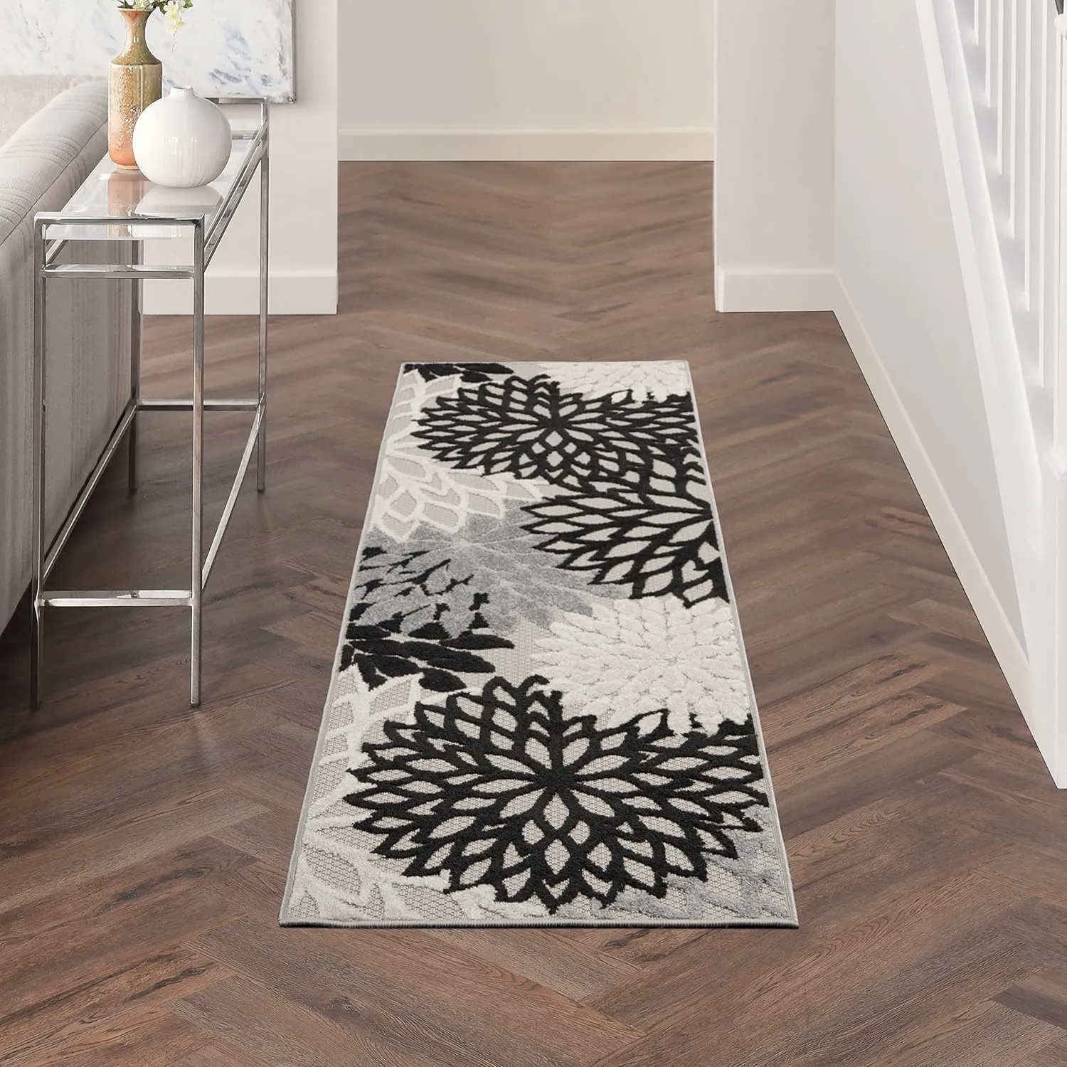 Nourison Aloha 6' Runner Black White Fabric Tropical Area Rug (6' Runner)