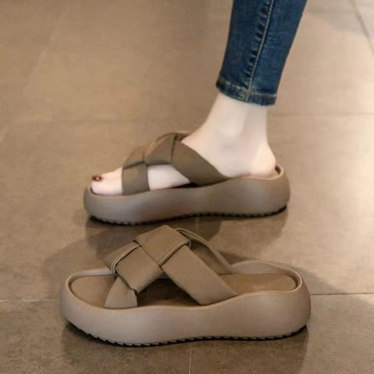 Platform Slippers Fashion Weaving Non-slip Height Up Fashion Girls Women Sandal Beach Outdoor Sandals