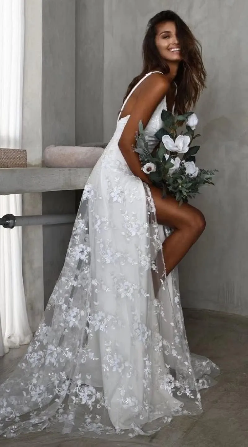 Simple Boho Wedding Dresses for Bride 2024 Mermaid Lace Spaghetti Straps V Neck Beach Bridal Gowns